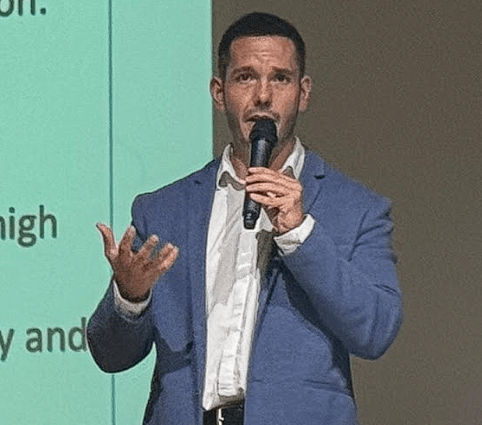 Dr. David Cruz